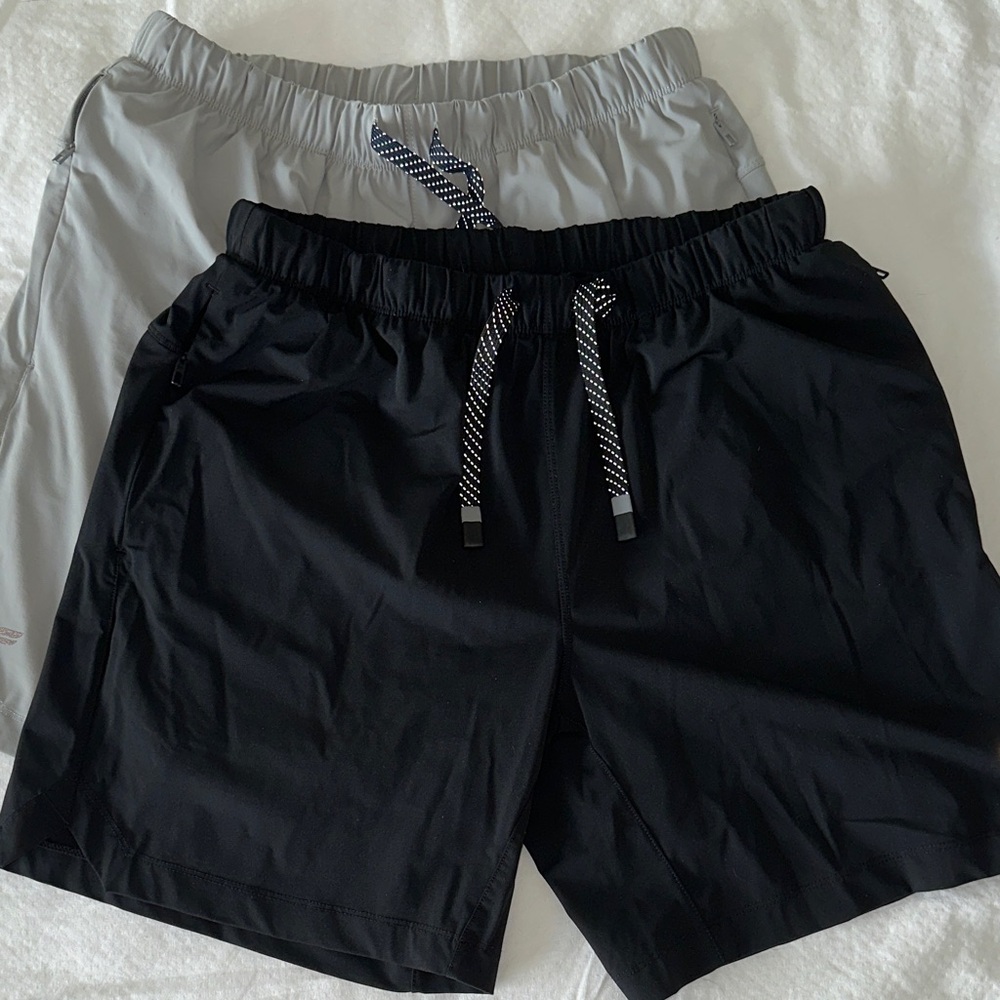 Bundle of TWO men’s Fabletics The One lined shorts - M